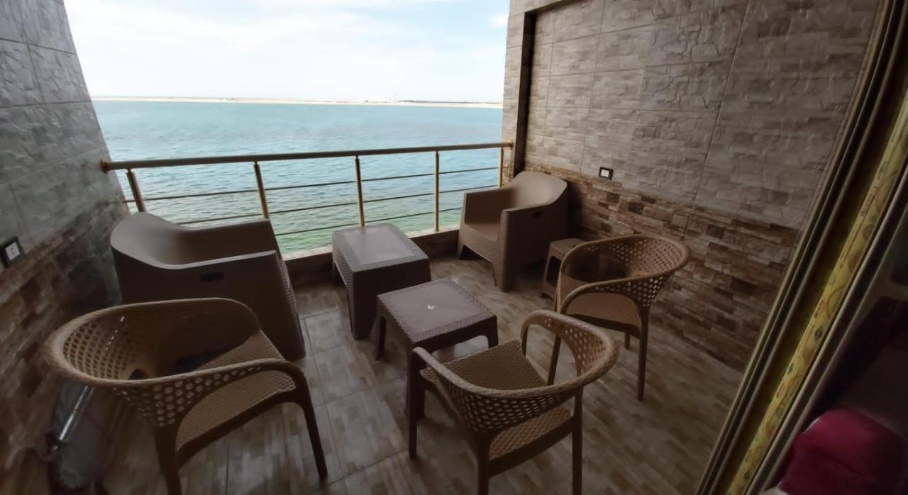 Seaside Haven: Furnished Apartment with Beach Views Abu Qir Exterior photo