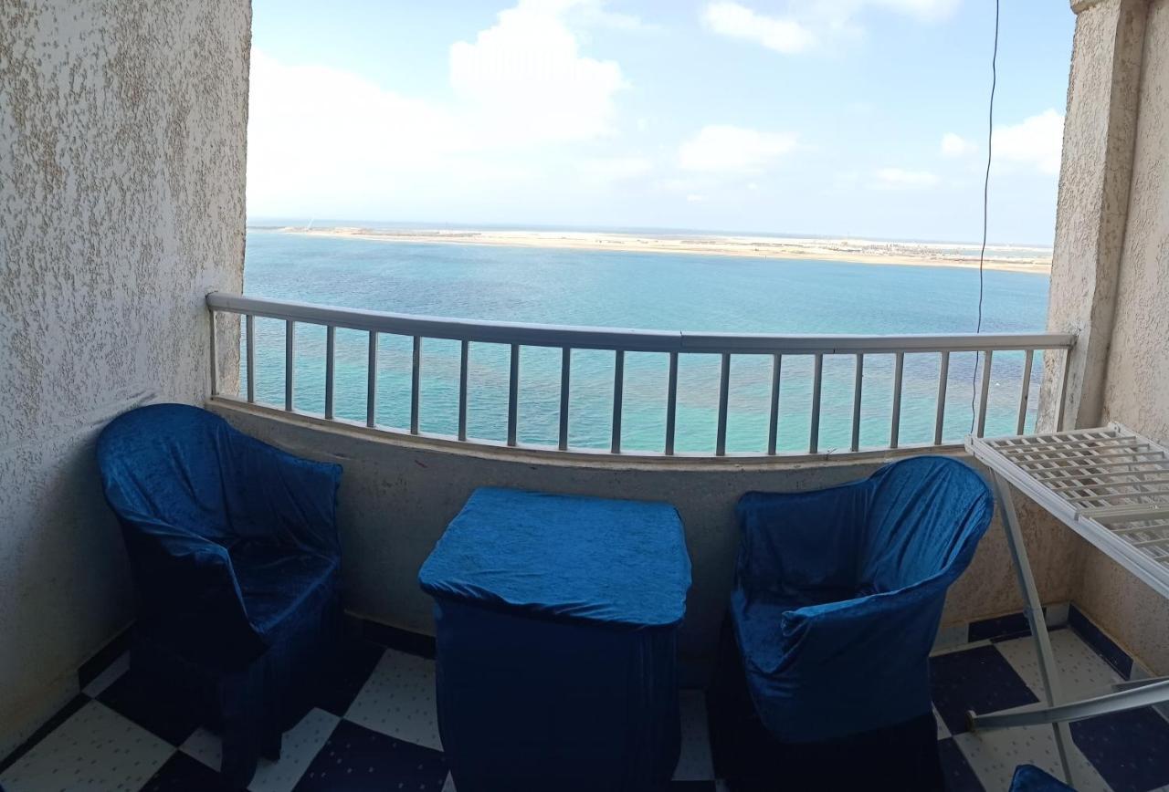 Seaside Haven: Furnished Apartment with Beach Views Abu Qir Exterior photo