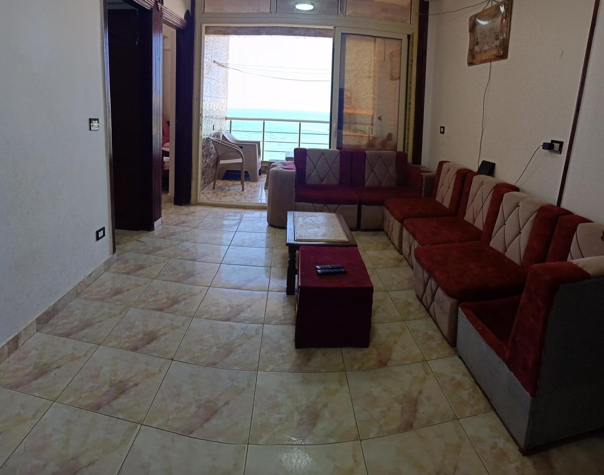 Seaside Haven: Furnished Apartment with Beach Views Abu Qir Exterior photo